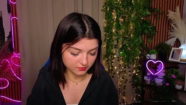 RuthRobinson online show from April 18, 2026, 1:48 pm