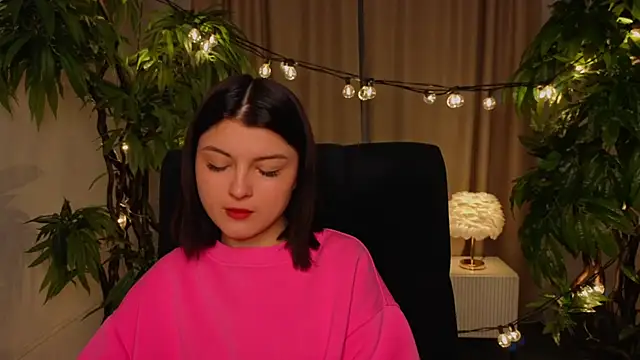 RuthRobinson online show from April 20, 2026, 10:51 am