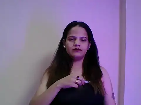 Snapshot of Its-anayaa chatting on April 15, 2026, 4:36 pm Its-anayaa online show from April 15, 2026, 4:36 pm