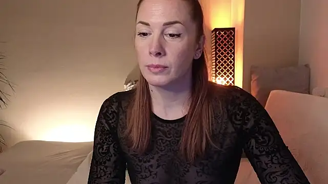 Snapshot of Sharon_Red chatting on February 13, 2025, 5:33 pm Sharon Red online show from February 13, 2025, 5:33 pm