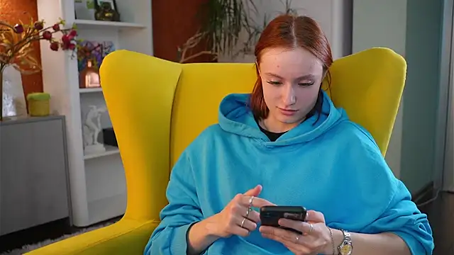 Snapshot of AlvaCatterton chatting on April 14, 2026, 4:40 am AlvaCatterton online show from April 14, 2026, 4:40 am