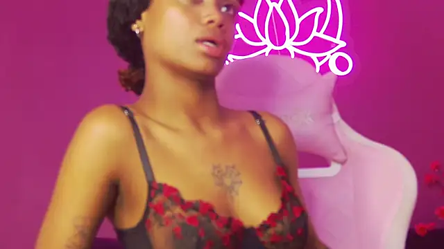 Spicy Cinammon online show from April 21, 2026, 1:42 am