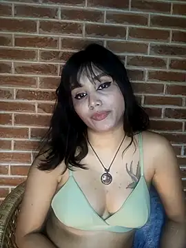jellyyynspicyyy online show from May 1, 2026, 7:40 pm