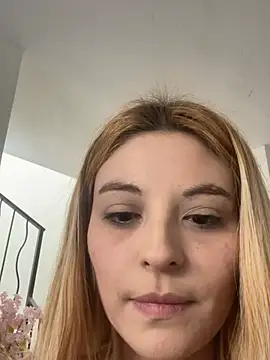 Bunnysweet95 online show from April 17, 2026, 10:24 pm