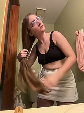 prettykitttty online show from May 28, 2026, 1:19 pm