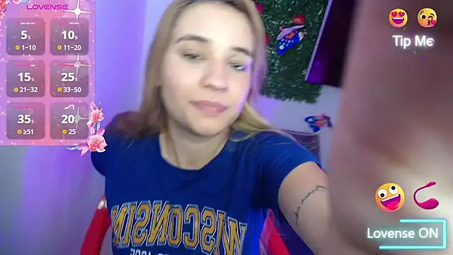 Ambar lynn01 online show from May 1, 2026, 8:13 pm