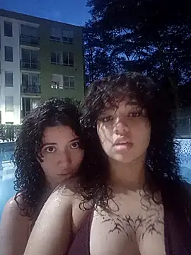 Snapshot of Chloe_and_Violeta chatting on July 8, 2026, 11:31 pm Chloe and Violeta online show from July 8, 2026, 11:31 pm