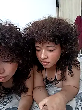 Snapshot of Chloe_and_Violeta chatting on July 10, 2026, 1:25 pm Chloe and Violeta online show from July 10, 2026, 1:25 pm