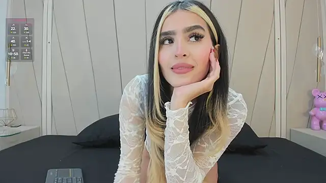 Sofia mercer online show from April 28, 2026, 4:17 am