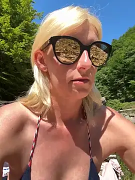 Snapshot of barbiplaymate chatting on May 26, 2026, 12:56 pm barbiplaymate online show from May 26, 2026, 12:56 pm