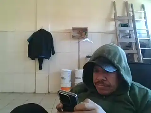 Snapshot of Oskr2024XXX chatting on February 10, 2025, 3:32 pm Oskr2024XXX online show from February 10, 2025, 3:32 pm