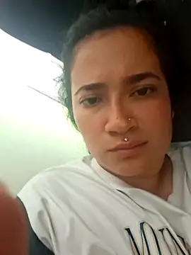 DaniHO25 online show from April 17, 2026, 1:25 pm