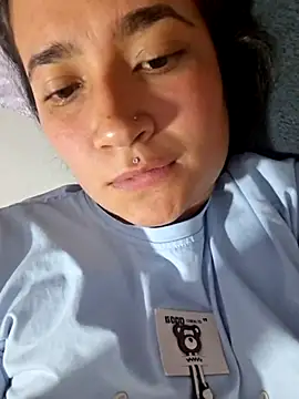 DaniHO25 online show from April 18, 2026, 2:37 am