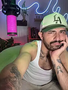 NickyThix online show from April 14, 2026, 4:07 am