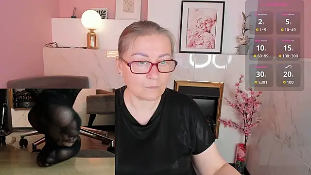Snapshot of Alexandra_Kind chatting on June 6, 2026, 8:46 pm Alexandra Kind online show from June 6, 2026, 8:46 pm