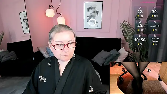 Snapshot of Alexandra_Kind chatting on July 10, 2026, 8:55 pm Alexandra Kind online show from July 10, 2026, 8:55 pm