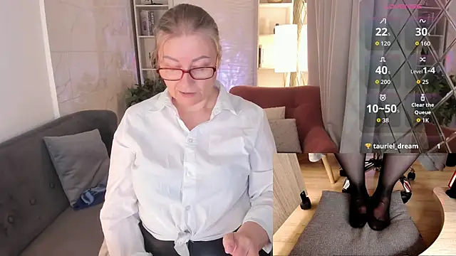 Snapshot of Alexandra_Kind chatting on July 14, 2026, 8:47 pm Alexandra Kind online show from July 14, 2026, 8:47 pm