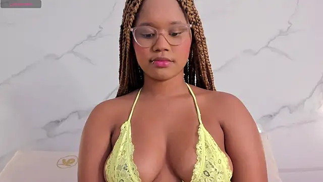 Snapshot of alena_kenner chatting on May 9, 2026, 7:30 pm alena kenner online show from May 9, 2026, 7:30 pm