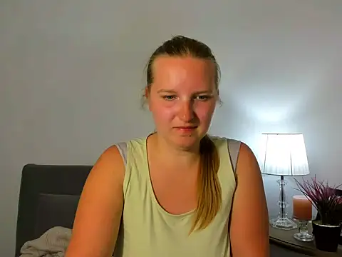 Snapshot of RoseTeacherX chatting on May 7, 2026, 5:29 pm RoseTeacherX online show from May 7, 2026, 5:29 pm