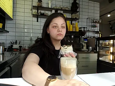 Snapshot of _Mikky_lil_ chatting on May 1, 2026, 9:58 am Mikky lil online show from May 1, 2026, 9:58 am