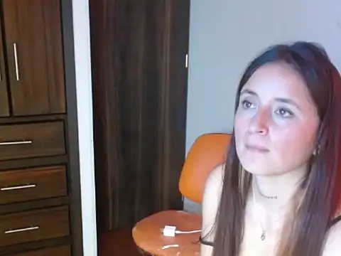 LucyArcy online show from April 18, 2026, 7:07 pm