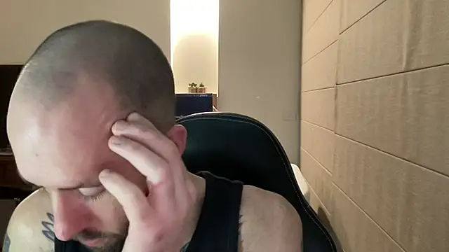 steveperry6969 online show from April 15, 2026, 12:12 pm