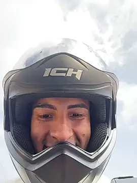 willclayy online show from July 8, 2026, 2:10 pm