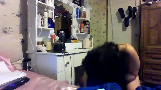 Snapshot of gagqueen2026 chatting on April 24, 2026, 3:36 pm gagqueen2026 online show from April 24, 2026, 3:36 pm