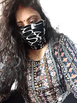 Hot-Beautiful Cpl online show from April 16, 2026, 6:03 am