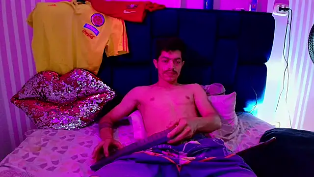 taylor Stele online show from July 5, 2026, 6:42 am
