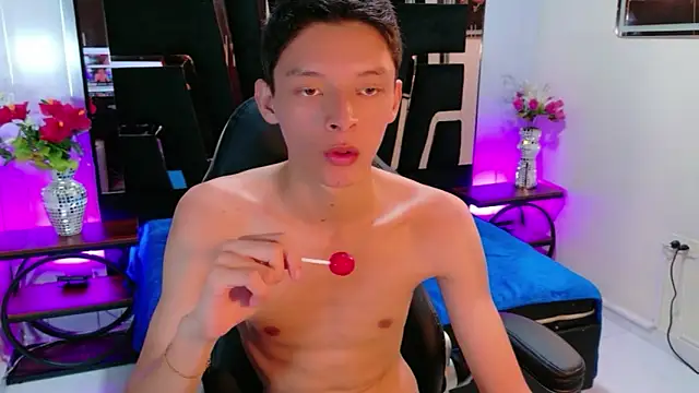 BlurEyes1 online show from April 15, 2026, 9:04 pm