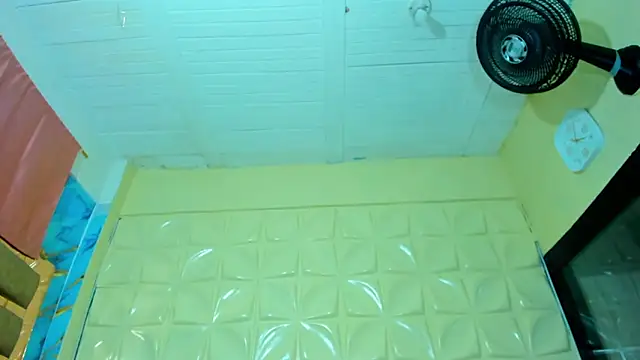 carlos vegaa online show from April 18, 2026, 7:58 pm