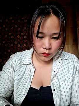 Annalina20 online show from April 19, 2026, 12:54 am