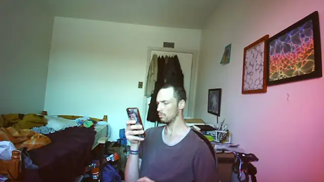 JohnnyMoves online show from July 3, 2026, 5:08 pm