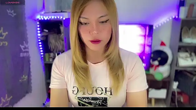 hannaBaby lisyos11 online show from June 17, 2026, 12:18 pm