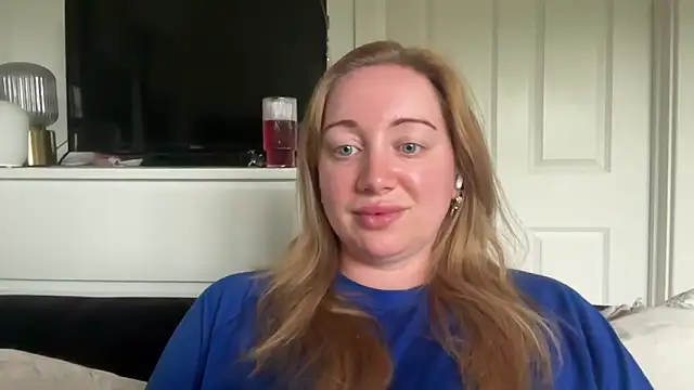 Snapshot of arielsweetieee chatting on June 11, 2026, 6:39 pm arielsweetieee online show from June 11, 2026, 6:39 pm