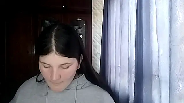 Snapshot of BeatriceMolands chatting on May 15, 2026, 3:19 pm BeatriceMolands online show from May 15, 2026, 3:19 pm