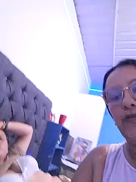 Snapshot of Samanta-42 chatting on June 25, 2026, 2:43 pm Samanta-42 online show from June 25, 2026, 2:43 pm
