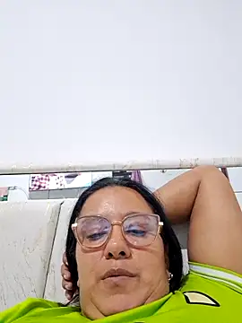 Snapshot of Samanta-42 chatting on July 1, 2026, 2:35 am Samanta-42 online show from July 1, 2026, 2:35 am