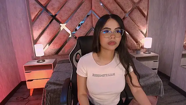 Susan Voltaire online show from April 17, 2026, 11:35 am