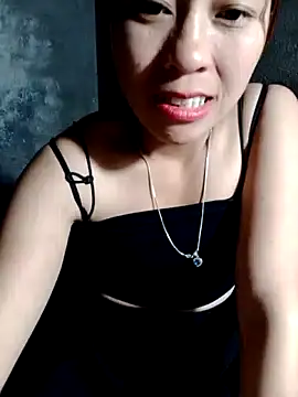 Snapshot of Zara-Lina chatting on May 3, 2026, 11:27 am Zara-Lina online show from May 3, 2026, 11:27 am