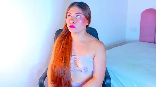 Snapshot of SofiaDiamond_ chatting on June 5, 2026, 7:30 pm SofiaDiamond online show from June 5, 2026, 7:30 pm