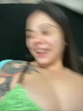 Livia-cortez online show from May 25, 2026, 12:22 pm