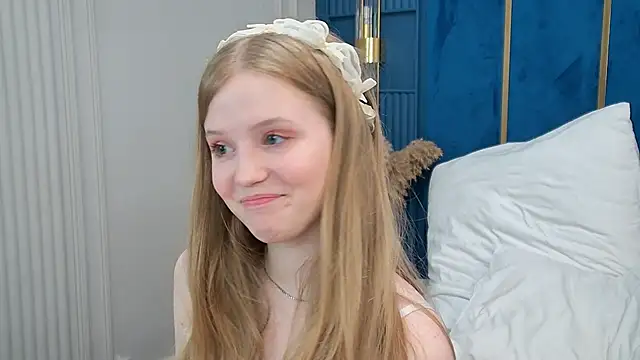 Snapshot of LilianHowards chatting on June 12, 2026, 10:58 am LilianHowards online show from June 12, 2026, 10:58 am