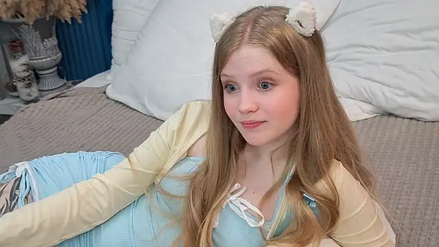 Snapshot of LilianHowards chatting on July 5, 2026, 8:43 am LilianHowards online show from July 5, 2026, 8:43 am
