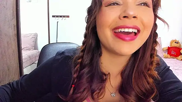 Snapshot of megan_poe_ chatting on July 22, 2026, 5:05 pm megan poe online show from July 22, 2026, 5:05 pm