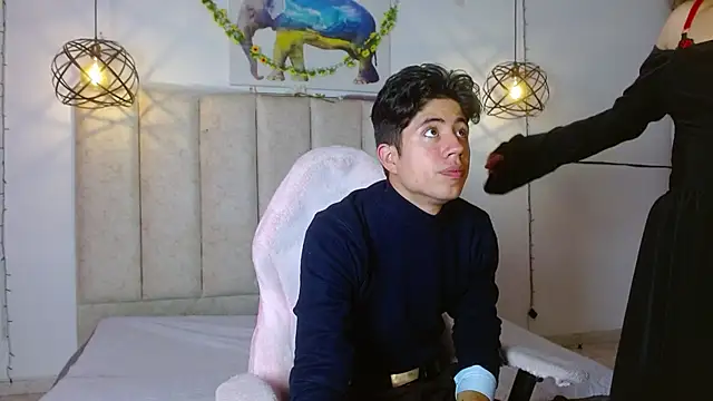 mrandmrsvixencs online show from May 2, 2026, 2:33 pm