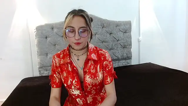 mrandmrsvixencs online show from June 4, 2026, 4:29 am