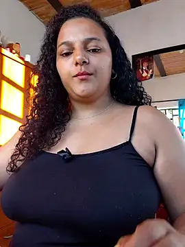 Snapshot of manuboobss chatting on April 26, 2026, 10:18 pm manuboobss online show from April 26, 2026, 10:18 pm