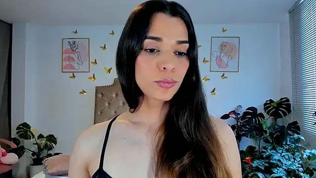 Snapshot of bella_grego chatting on July 16, 2026, 5:30 pm bella grego online show from July 16, 2026, 5:30 pm